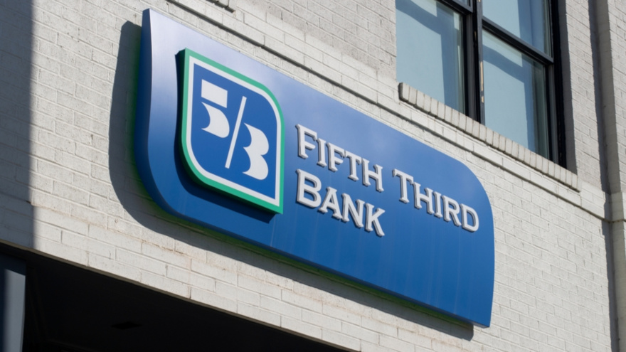 Fifth Third Bank picture